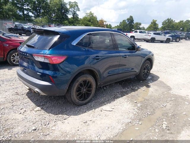 2020 FORD ESCAPE SE 4