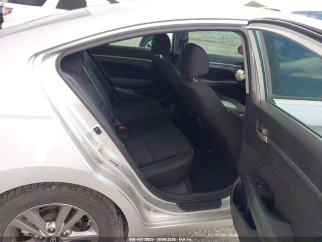 2018 HYUNDAI ELANTRA SEL 8