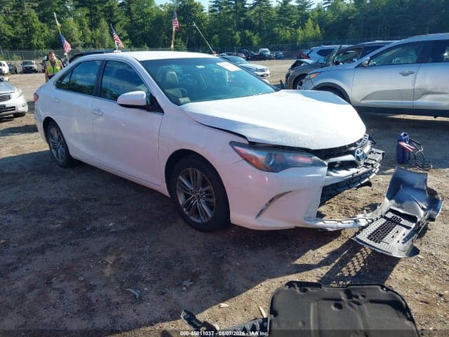2017 TOYOTA CAMRY SE - 1