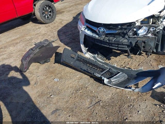 2017 TOYOTA CAMRY SE 12