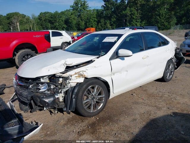 2017 TOYOTA CAMRY SE 18