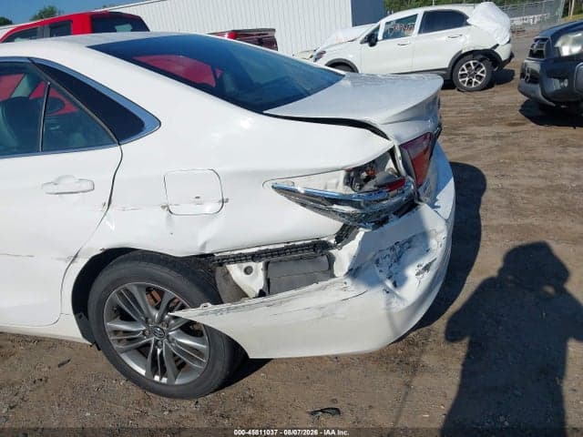 2017 TOYOTA CAMRY SE 22