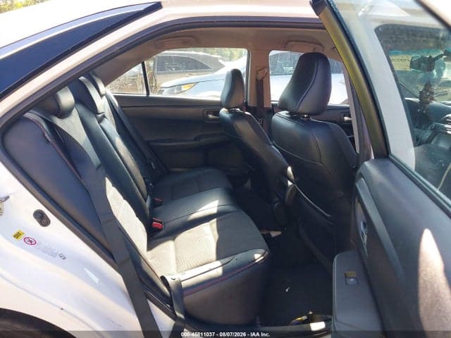 2017 TOYOTA CAMRY SE 8