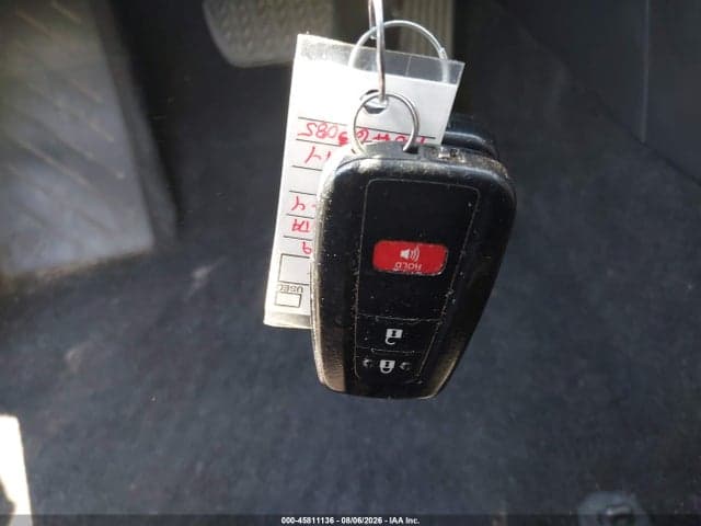 2019 TOYOTA RAV4 XLE 11