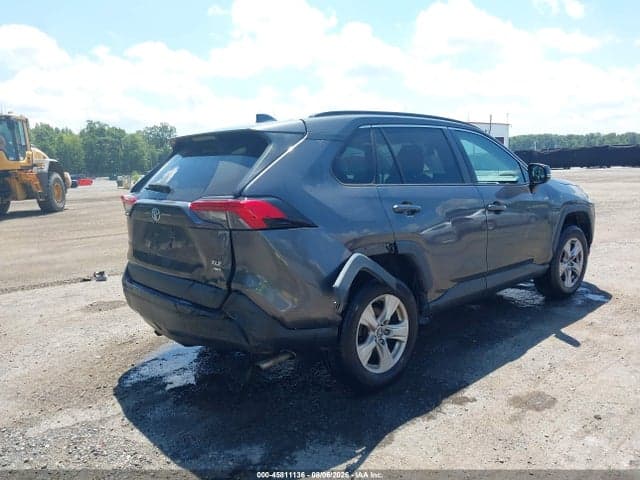 2019 TOYOTA RAV4 XLE 4
