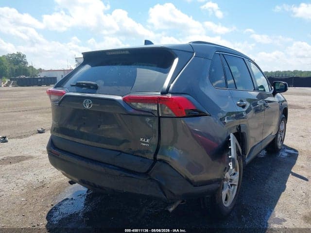 2019 TOYOTA RAV4 XLE 6