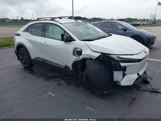 2026 TOYOTA C-HR SE
