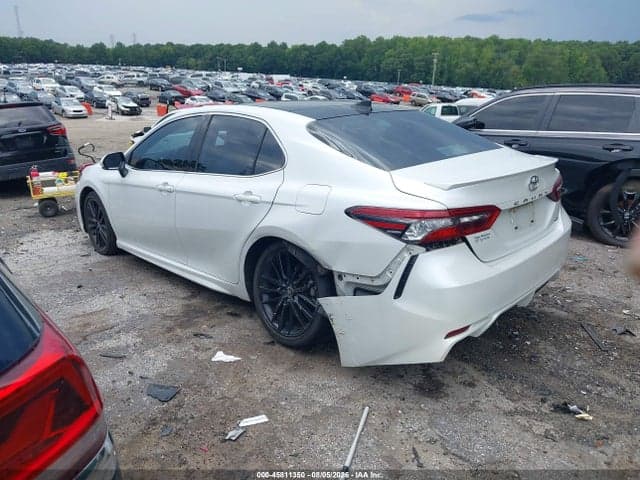 2021 TOYOTA CAMRY XSE 3