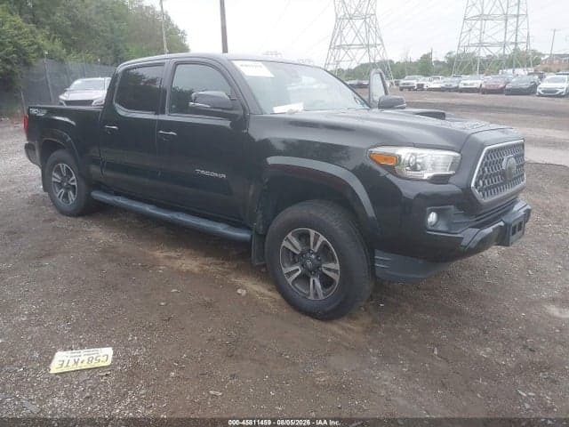 2018 TOYOTA TACOMA TRD SPORT - 1