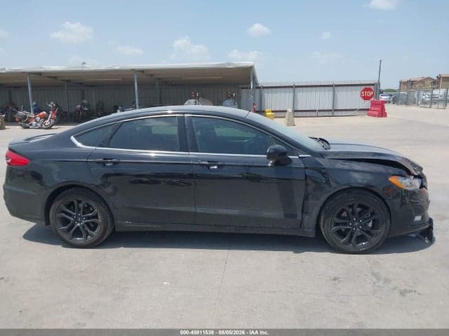 2020 FORD FUSION SE 13