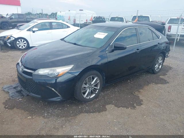 2017 TOYOTA CAMRY SE 2