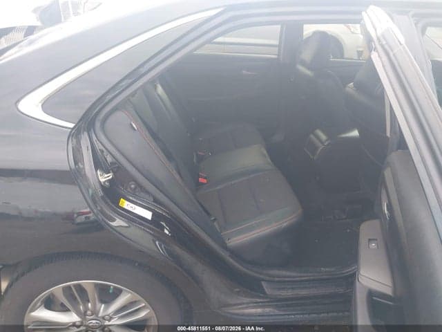 2017 TOYOTA CAMRY SE 8