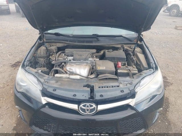 2017 TOYOTA CAMRY SE 10