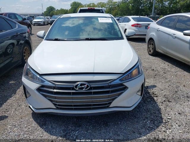 2019 HYUNDAI ELANTRA SE 12