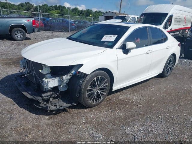 2018 TOYOTA CAMRY SE 2