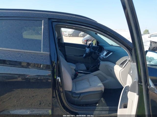 2017 HYUNDAI TUCSON VALUE 5