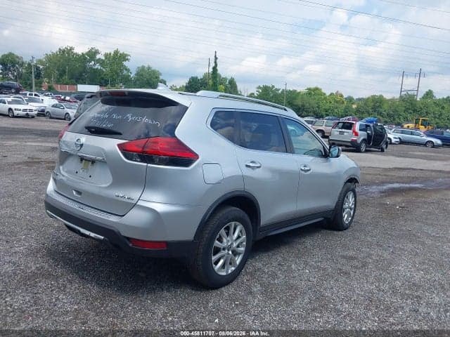 2017 NISSAN ROGUE SV 4