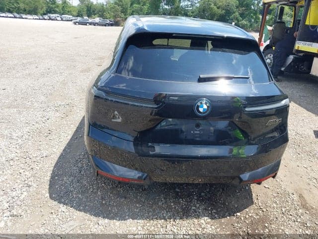 2024 BMW IX M60 16