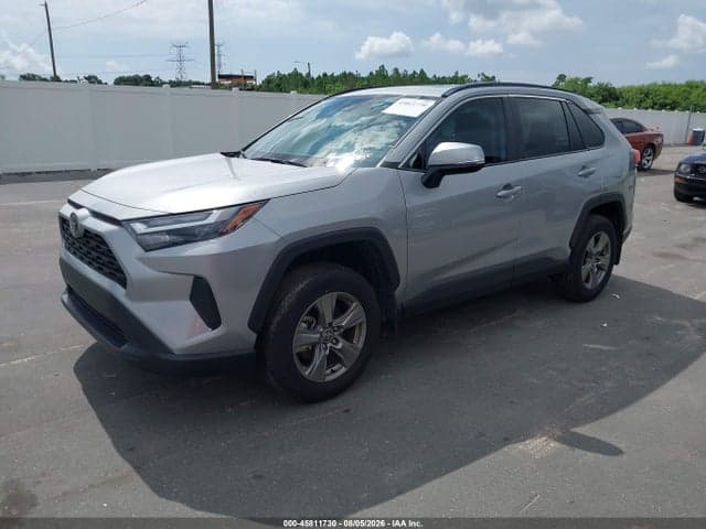 2025 TOYOTA RAV4 XLE 2