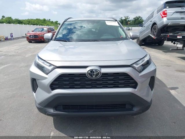 2025 TOYOTA RAV4 XLE 11