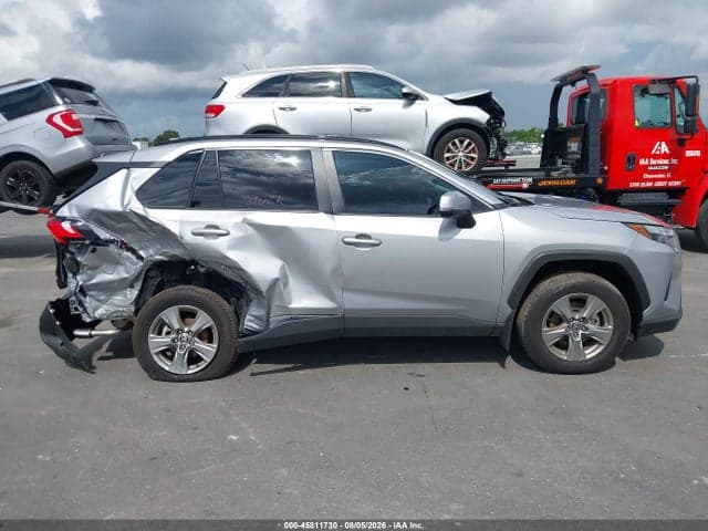 2025 TOYOTA RAV4 XLE 12
