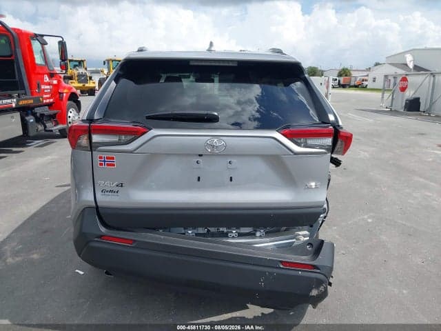 2025 TOYOTA RAV4 XLE 15