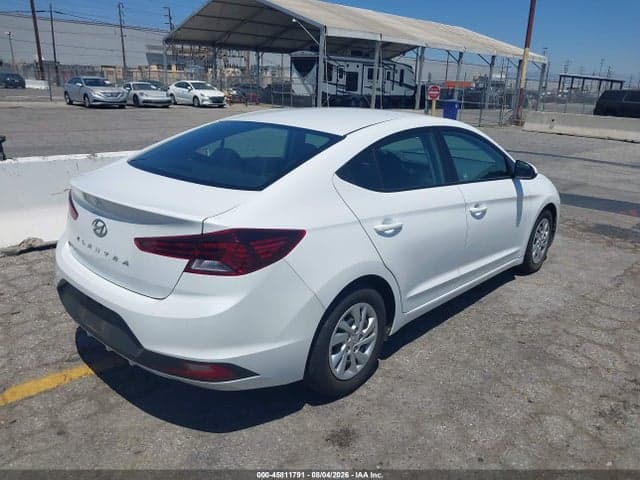 2019 HYUNDAI ELANTRA SE 4