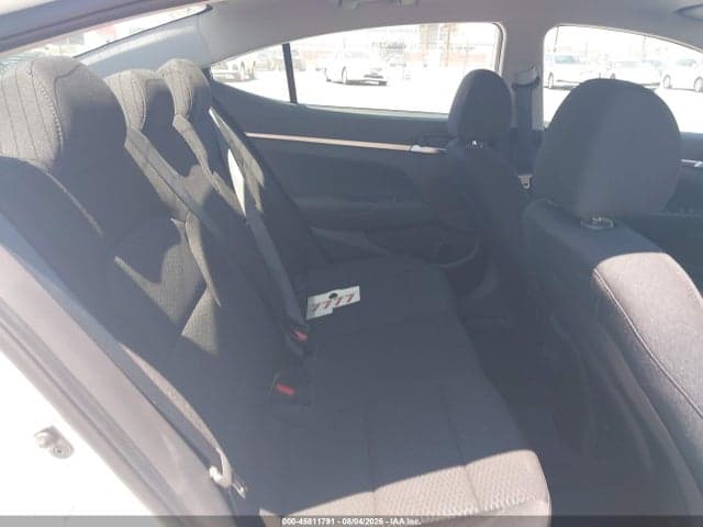 2019 HYUNDAI ELANTRA SE 8