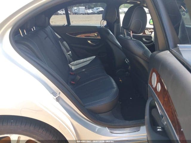 2017 MERCEDES-BENZ E 300 4MATIC 8