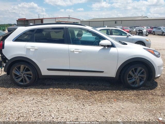2017 KIA NIRO EX 13