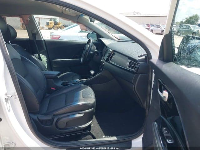 2017 KIA NIRO EX 5