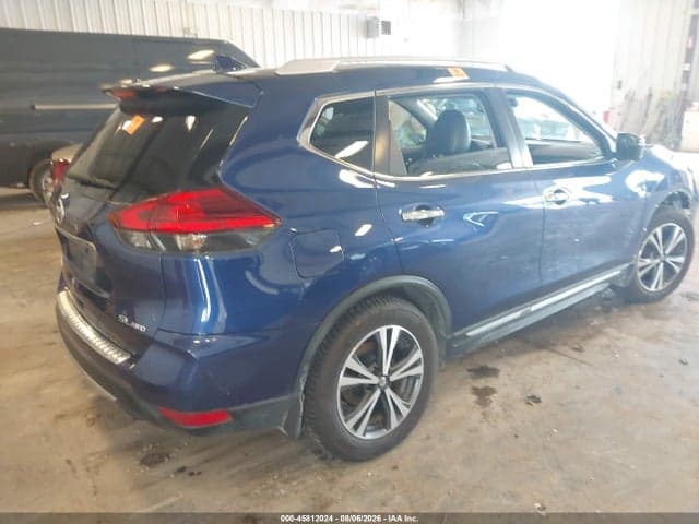 2017 NISSAN ROGUE SL 4