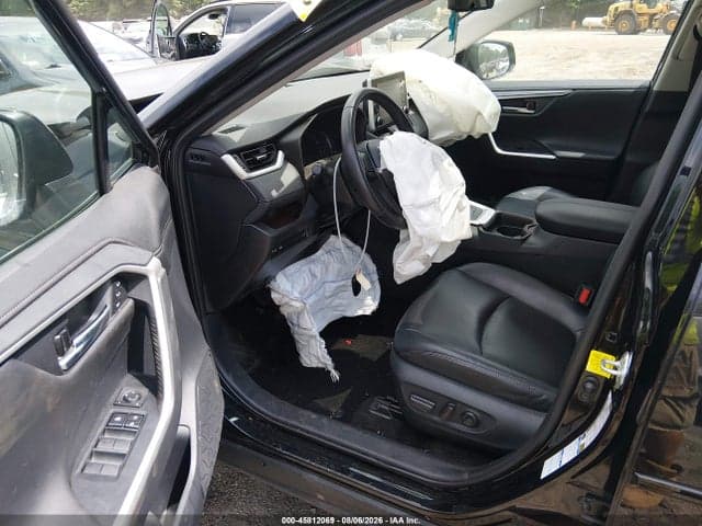 2019 TOYOTA RAV4 HYBRID LIMITED 8