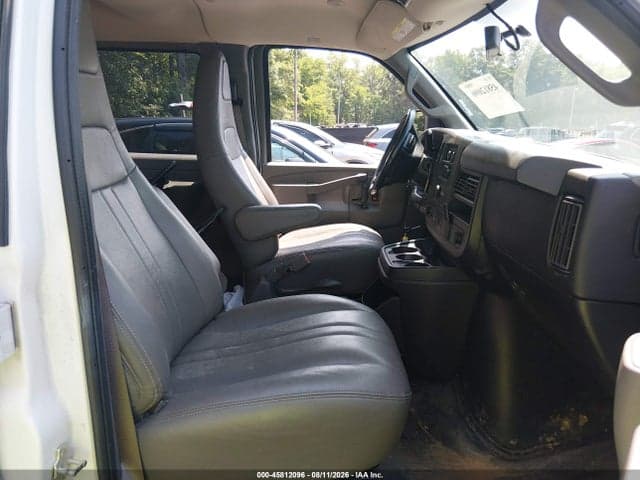 2018 GMC SAVANA 3500 LS 5
