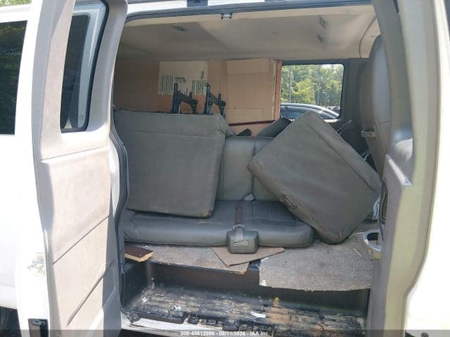 2018 GMC SAVANA 3500 LS 8