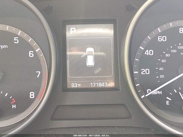 2017 HYUNDAI SANTA FE SE 15