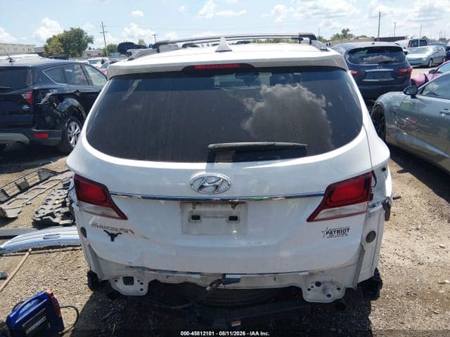 2017 HYUNDAI SANTA FE SE 16