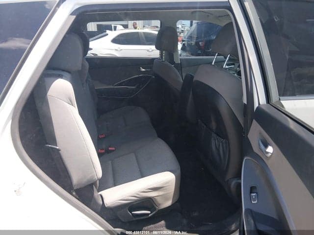 2017 HYUNDAI SANTA FE SE 8