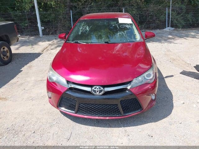 2017 TOYOTA CAMRY SE 11