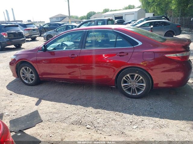 2017 TOYOTA CAMRY SE 13
