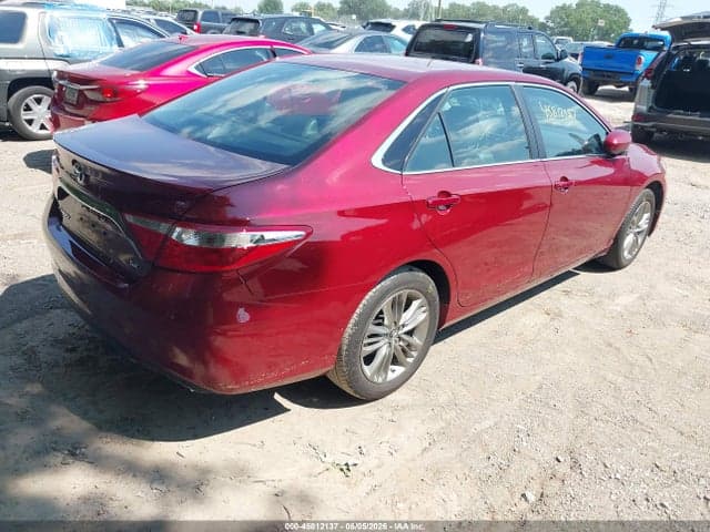 2017 TOYOTA CAMRY SE 4