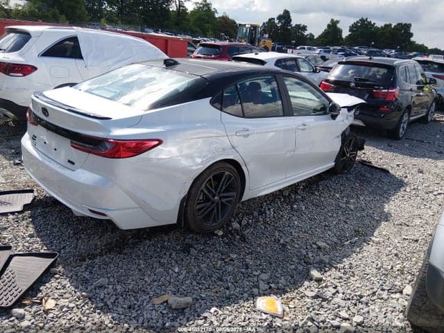 2025 TOYOTA CAMRY XSE 4
