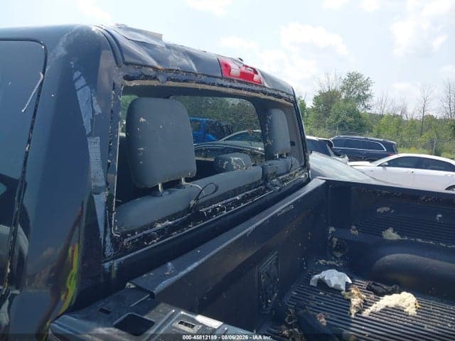 2017 RAM 1500 EXPRESS 4X4 5'7 BOX 17