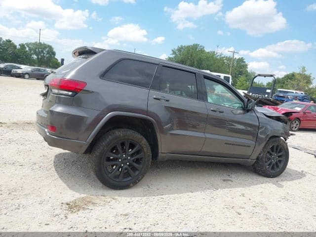 2018 JEEP GRAND CHEROKEE ALTITUDE 4X4 13