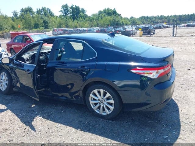 2020 TOYOTA CAMRY LE 14