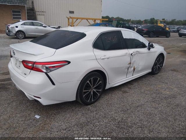 2020 TOYOTA CAMRY SE 4
