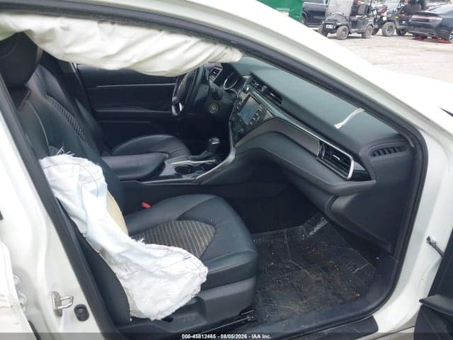 2020 TOYOTA CAMRY SE 5