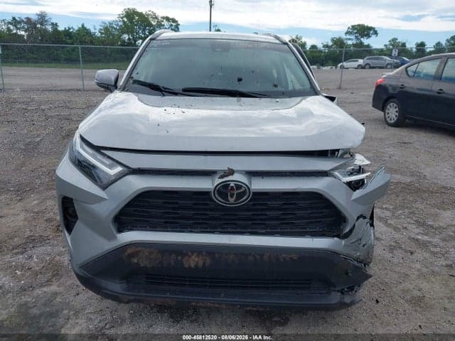 2025 TOYOTA RAV4 XLE 12