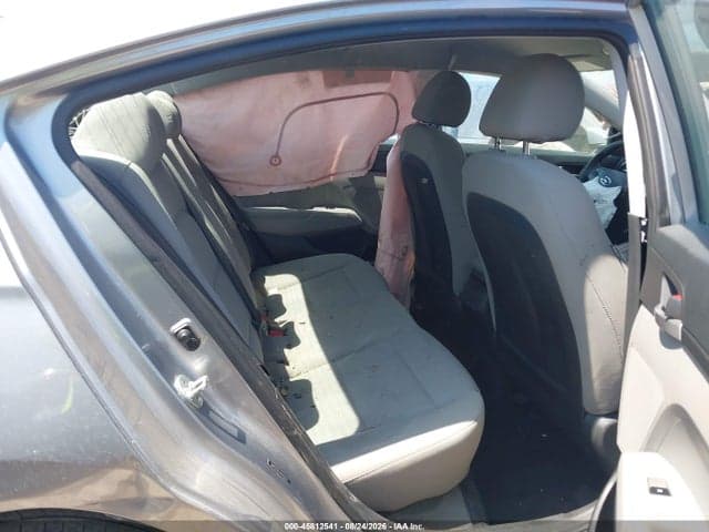 2017 HYUNDAI ELANTRA SE 8