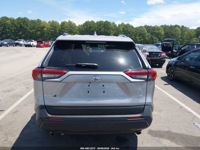 2019 TOYOTA RAV4 LE 17